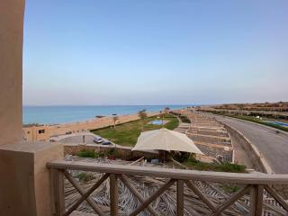 Beachfront Bliss Experience panoramic Seaview Families only - 8