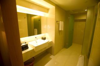 Grand Mercure Xiamen Downtown-Free Welcome Fruit & Metro Station - Xiamen - 1