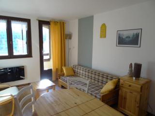 Appartement au cœur du village avec parking privé - Mijoux - 0