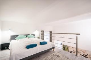 Artistic Home Apartment - Budapest - 9