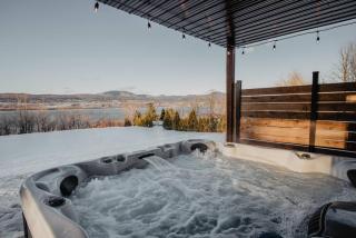La Maison Laurentienne, Vue sur le fleuve ,Spa et Sauna - Sainte-Famille - 9