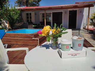 Pefkari Bay Villas - 1