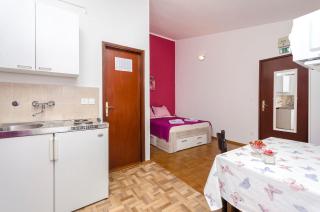 Apartments and Room Take it easy - Tribunj - 6