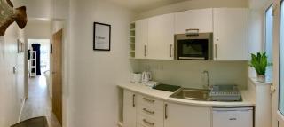 Harbour Top Studio - with parking - Whitby - 4