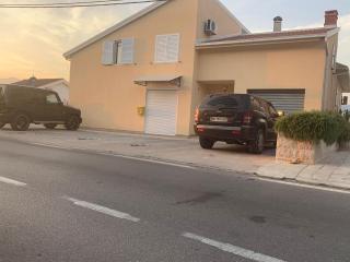 Monténégro, villa dans la baie de Kotor, avec plusieurs appartements tout confort en front de mer! - Radovići - 3