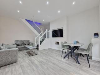 DYSA Waterloo Apartments - 1