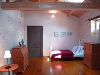 Gîte authentique avec piscine, proche nature et activités, rénové et confortable, jusqu'à 6 pers. - FR-1-426-96 - 6