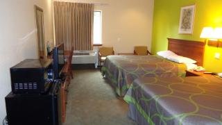 Red Lion Inn & Suites IAH Airport East - Humble - 1