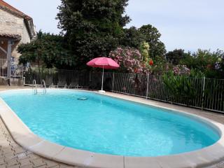 Maison de charme avec piscine privative et aire de jeux en plein cœur du Périgord - FR-1-616-80 - 4