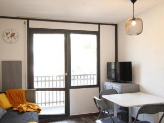 Studio rénové au pied des pistes avec balcon et parking couvert à Chamrousse - FR-1-340-234 - 4
