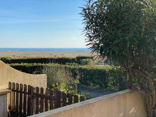 Villa T2 en Front de Mer avec Parking Privé - FR-1-81-548 - Port Leucate - 1