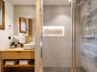 Chalet 4****, 12 pers, prestations de qualité, terrasse, garage, rénové 2021 - FR-1-304-270 - 6