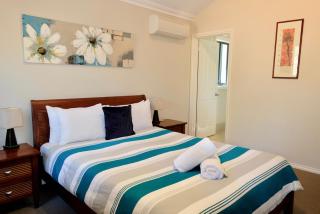 Treehouse - 3 acre elevated nature setting - Quindalup - 7