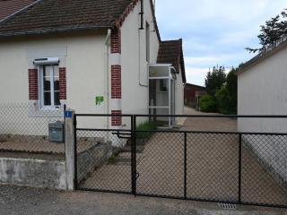 Maison rénovée au calme avec jardin, terrasse et garage, à 10 min de Moulins, draps et serviettes inclus - FR-1-489-372 - Villeneuve-sur-Allier - 3