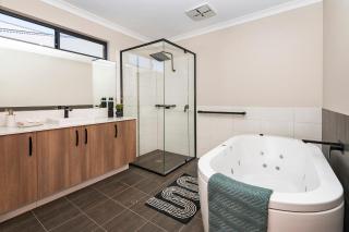 The Links - fairway views, walk to town, air-con - Dunsborough - 5