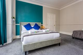 Luke Stays - Saint Aidans Street - 7