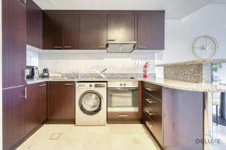 Best Price Cozy 1BR with Balcony & Prime Location by Deluxe Holiday Homes - Dubái - 7