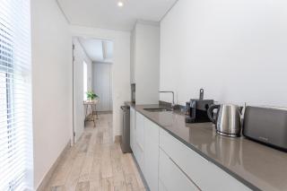 17 Marine, 2 Bedroom Family Apartment 102 - Hermanus - 1
