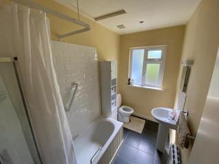 2 BED WATERFRONT PROPERTY - CLOSE TO COURTMACSHERRY - 2