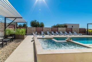 PINNA RESIDENCE - VANGA - 2