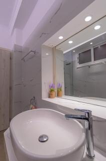 Floras Apartment - At the Center of It All - Zakynthos - 5