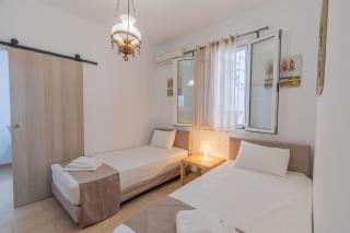 Floras Apartment - At the Center of It All - Zakynthos - 6