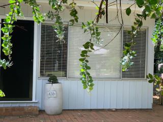 Pearl Beach Semi - 2 min to sand & sea - Lilly - 7