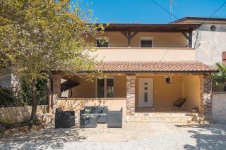 Casa Viktoria with private garden and BBQ - Košinožići - 3