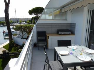 Sol-y-Days Darse, Superbe appartement de type Marina avec belle terrasse vue port de plaisance - Le Grau-du-Roi - 3
