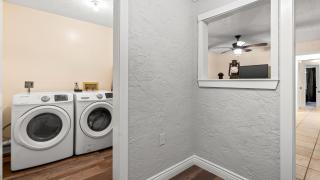 Pet friendly townhome with Gulf Views and Hot tub RIGHT across from beach and Schooners - Panama City Beach - 5