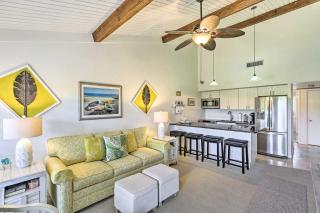 Coastal Condo with Pool Access Less Than 1 Mi to Beach! - Sanibel - 4