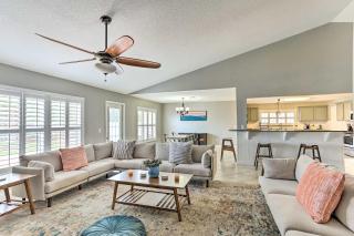 2 Mi to City Center Spacious Port St Lucie Home! - Carlton - 2