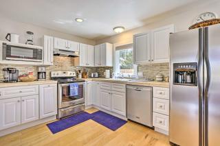 Walk to Water Grand Lake Home with Hot Tub! - 2