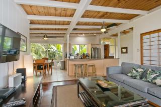 Waimea Bay Shoreline House - 1