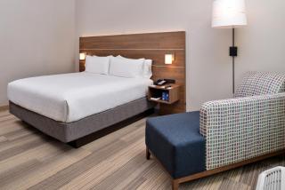 Holiday Inn Express Melbourne West by IHG - 2