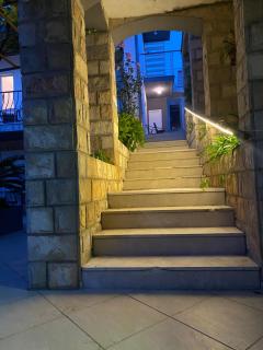 King's Landing Esma' house - 8