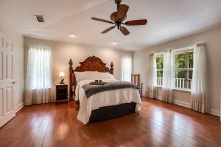 The Tree House - Middleburg - 2