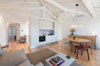 Boavista Penthouse w/ 2 Balconies & AC by LovelyStay - Porto - 5