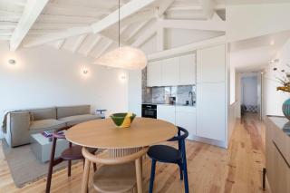 Boavista Penthouse w/ 2 Balconies & AC by LovelyStay - Porto - 3