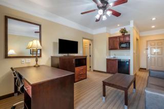 BEST WESTERN PLUS Monica Royale Inn & Suites - Greenville - 1