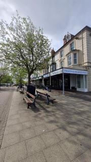 St Hilary Central Apartments - Llandudno - 2