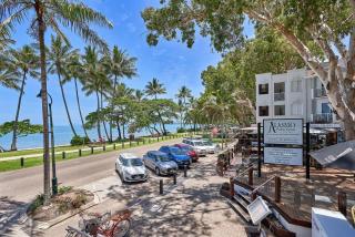 Alassio Absolute Beachfront Suite 201 Palm Cove - 9