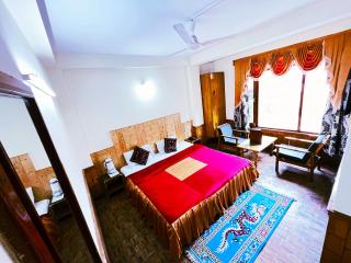 Hotel Snow Mountain Mall Road - 1