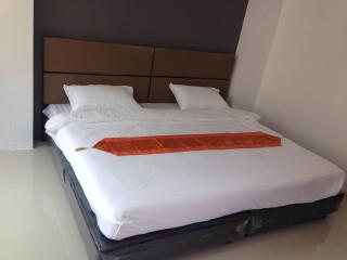 Me 2 Kamphangsaen - 3