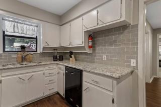 Texas Rival Home in Fort Worth - Keller, Globe Life, AT&T by HomeStayPros - 2