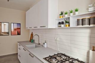 ✦Newly Renovated, Spacious 2BR✦ #BUGRASHOV_LIFE✦ - Tel Aviv - 4