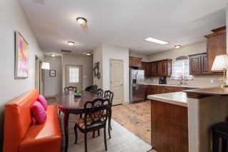 Cozy Home near Fort Worth Stockyards, Globe Life, AT&T by HomeStayPros - River Oaks - 1