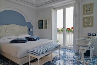Piazzetta Diefenbach - Capri - 5