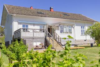 Rosenhill Bed & Breakfast - Grebbestad - 0