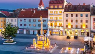 Hotel Zentral - Wiener Neustadt - 0
